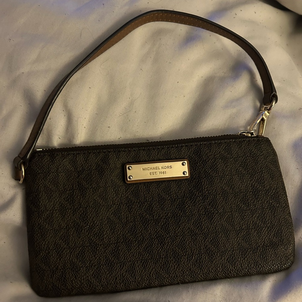 Micheal Kors Wristlet